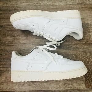 Size 10 Nike Air Force 1 White Triple Low Leather Athletic Sneaker Shoe FUC